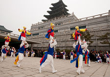 Seollal embellished with traditions and cultural events